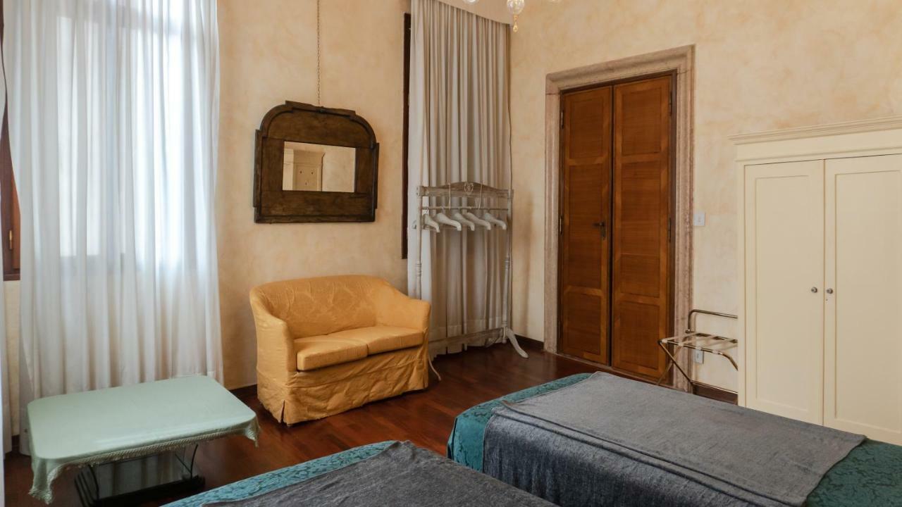 Luxury Balcony Apartment Venice Exterior photo